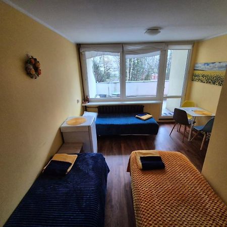Отель Travel House Вроцлав Экстерьер фото